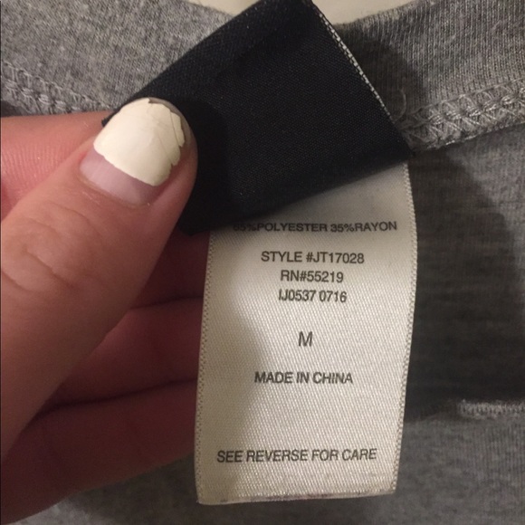 cute grey graphic tee-shirt - Picture 5 of 7